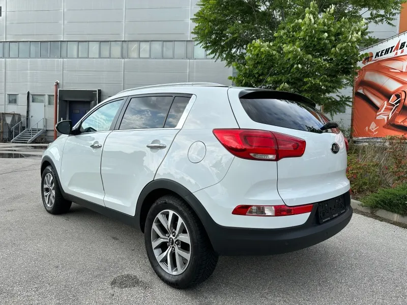 Kia Sportage 1.6i Фабрична ГАЗ/Фейслифт Image 3