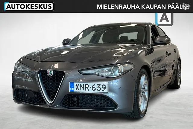 Alfa Romeo Giulia 2,2 Diesel 180hp AT8 Super* Navi / Mukautuva vakionopeussäädin* Image 1